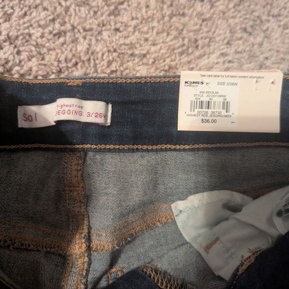 NWT SO High Rise Ultimate Jegging Junior’s 3/26W Medium Dark Wash - Picture 2 of 6
